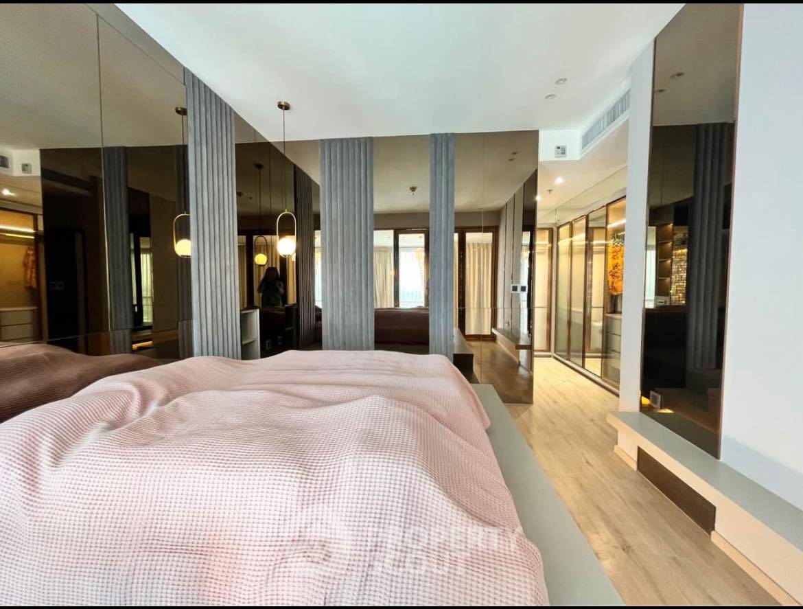 picture 1-BR Condo at The Emporio Place near BTS Phrom Phong (ID 2393681) - 5/13