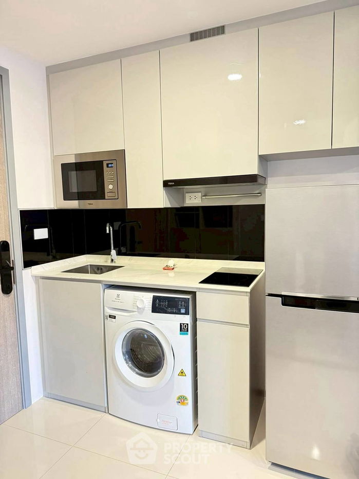 picture Studio Condo at SOHO Bangkok Ratchada near MRT Huai Khwang (ID 2457171) - 3/4