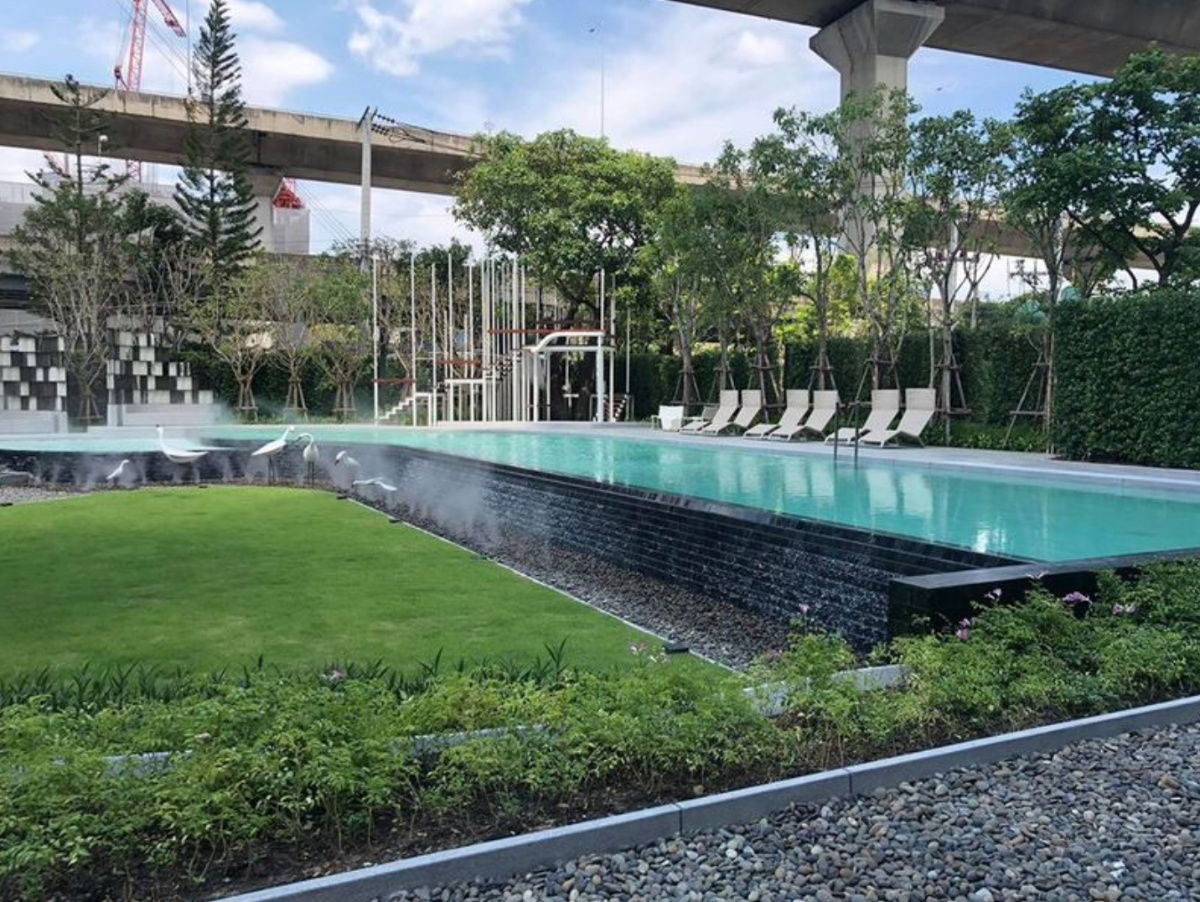 picture The Base Garden Rama 9 Condo {Add Line ID: Nattyproprty} - 1/8