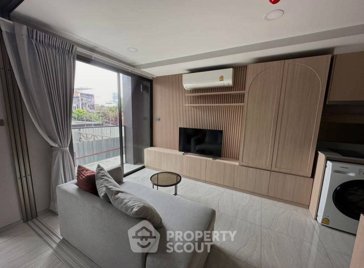 picture 1-BR Condo at Walden Asoke near MRT Sukhumvit (ID 2460831) - 4/11