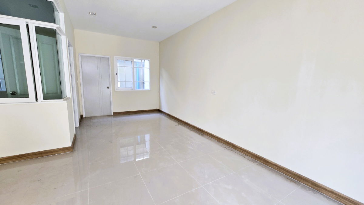 รูป สภาพมือ1 ไม่เคยเข้าอยู่ ทำเลดีๆ ราคาเบาๆ ขาย บ้าน ทาวน์โฮม โกลเด้น ทาวน์ บางแค 19 ตารางวา ใกล้ MRT หลักสอง ถนน กาญจนาภิเษก ถนนเพชรเกษม บางแค - รูปที่ 8/25