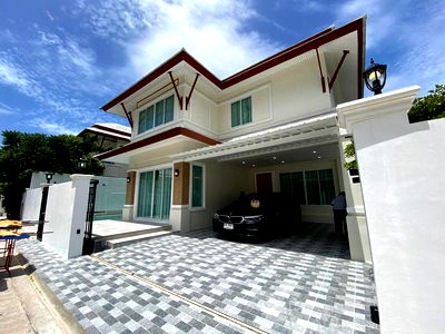 เช่าบ้านเดี่ยว บางละมุง ชลบุรี : ให้เช่า The Villa Rachawadee (เดอะ วิลล่า ราชาวดี) 4 ห้องนอน 4 ห้องน้ำ 