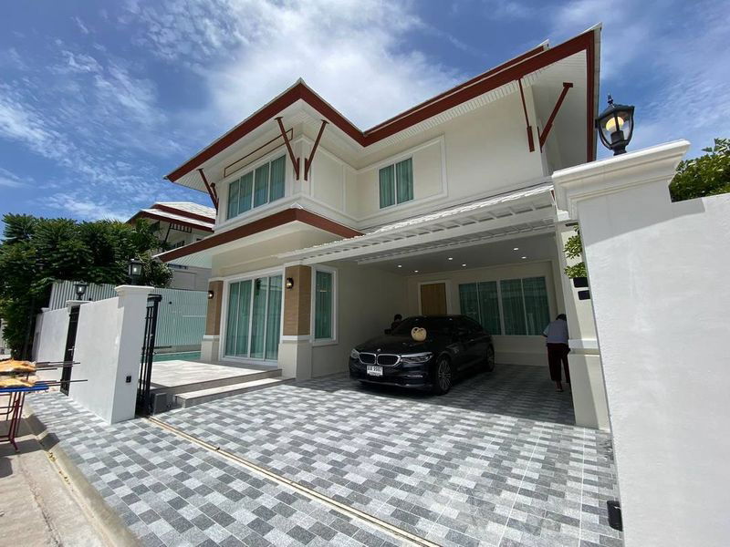 รูป ให้เช่า The Villa Rachawadee (เดอะ วิลล่า ราชาวดี) 4 ห้องนอน 4 ห้องน้ำ  - รูปที่ 1/19