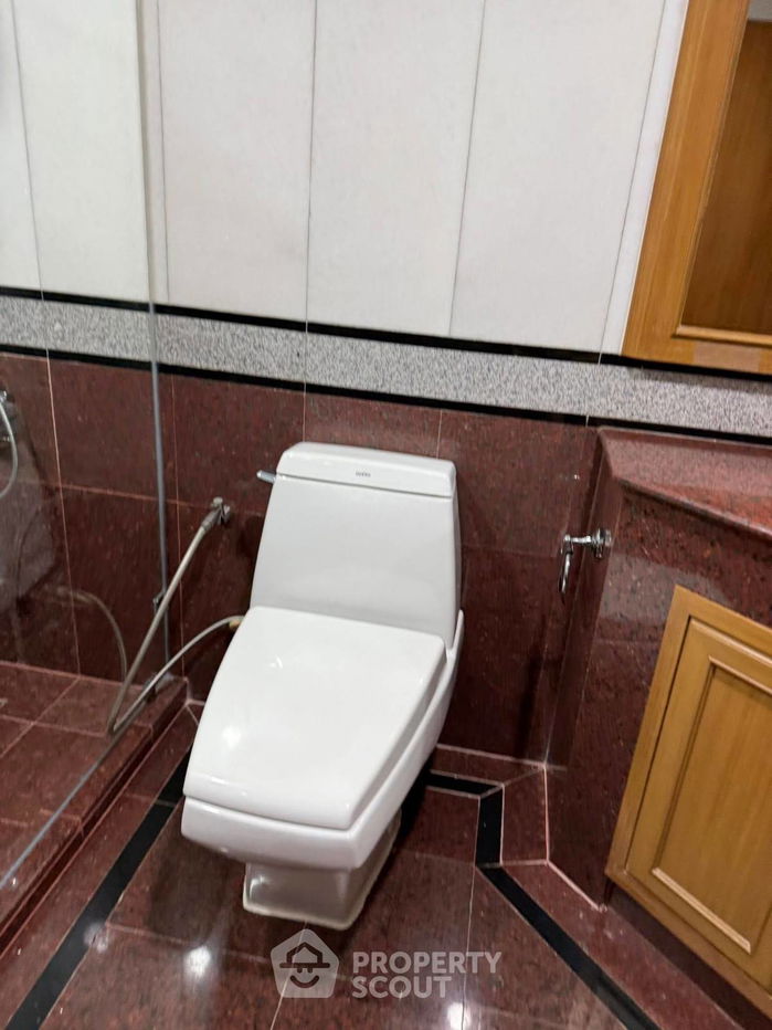 picture 2-BR Condo at Supreme Ville Condominium near MRT Khlong Toei (ID 2460859) - 16/18