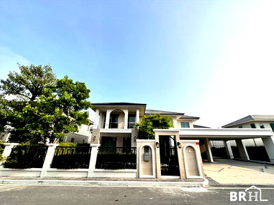 บ้านเดี่ยว ถนนกรุงเทพ-ชลบุรี มอเตอร์เวย์ : เพอร์เฟค มาสเตอร์พีซ สุขุมวิท77  คอนโด Luxury ทำเลใจกลางเมือง