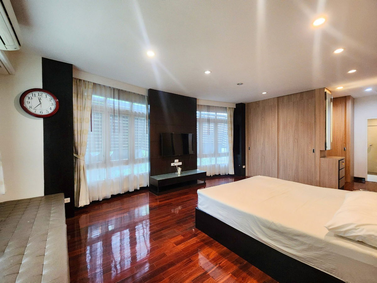 รูป HR3059ให้เช่าบ้านเดี่ยวหรู โครงการบ้านลาดพร้าว Exclusive and Residence ติดถนนเลียบด่วนเอกมัย- รามอินทราใกล้ห้าง เซ็นทรัล อีสวิล ใกล้ทางด่วน    - รูปที่ 33/51