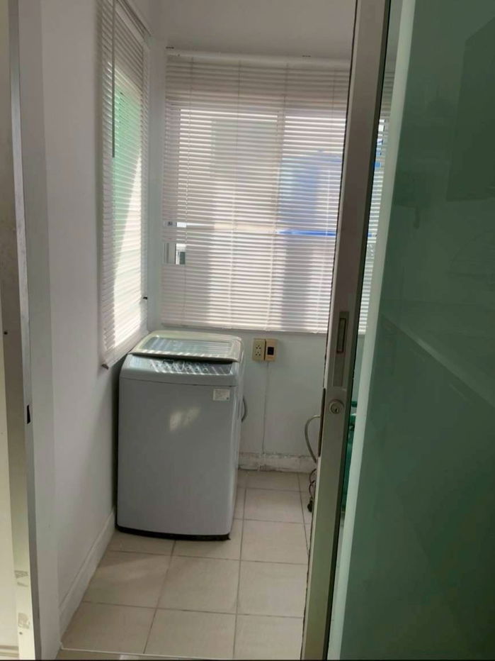 รูป ทาวน์เฮ้าส์ให้เช่า ✨ Baan Klang Muang Luzern Sukhumvit ✨ 3 ห้องนอน 3 ห้องน้ำ เฟอร์นิเจอร์ และ เครื่องใช้ไฟฟ้าครบ  - รูปที่ 9/10