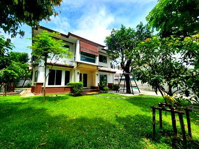 เช่าบ้านเดี่ยว กรุงเทพมหานคร : HR3059ให้เช่าบ้านเดี่ยวหรู โครงการบ้านลาดพร้าว Exclusive and Residence ติดถนนเลียบด่วนเอกมัย- รามอินทราใกล้ห้าง เซ็นทรัล อีสวิล ใกล้ทางด่วน   