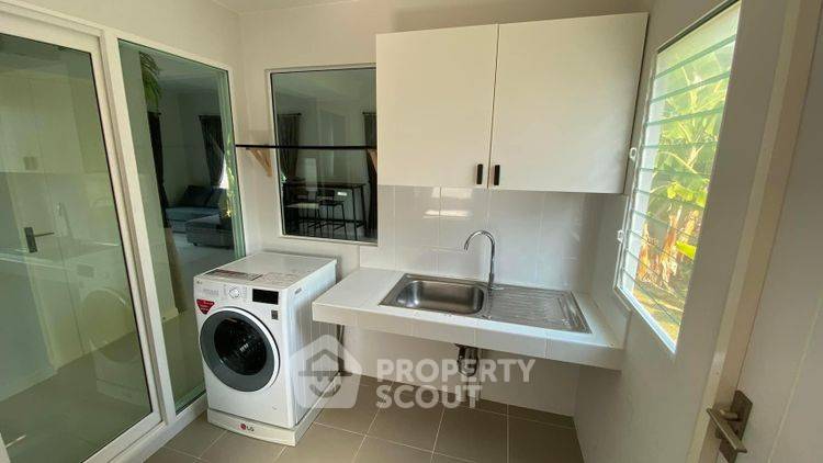 picture 3-BR House at Pruklada Prachauthit 90 in Thung Khru (ID 2446890) - 6/14