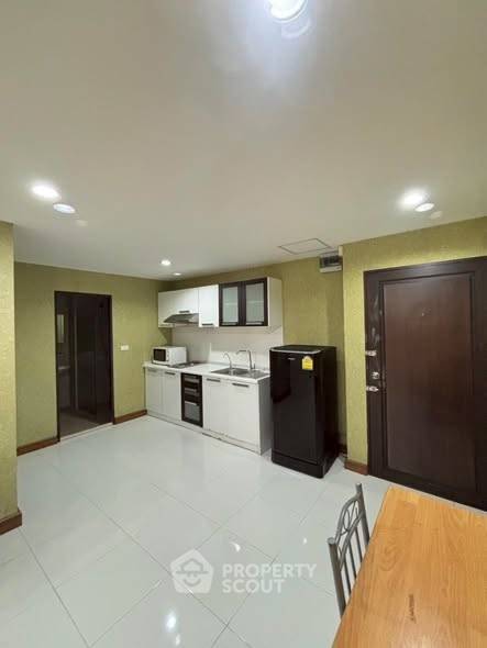 picture 2-BR Condo at Noble Refine Prompong near BTS Phrom Phong (ID 2441245) - 2/11