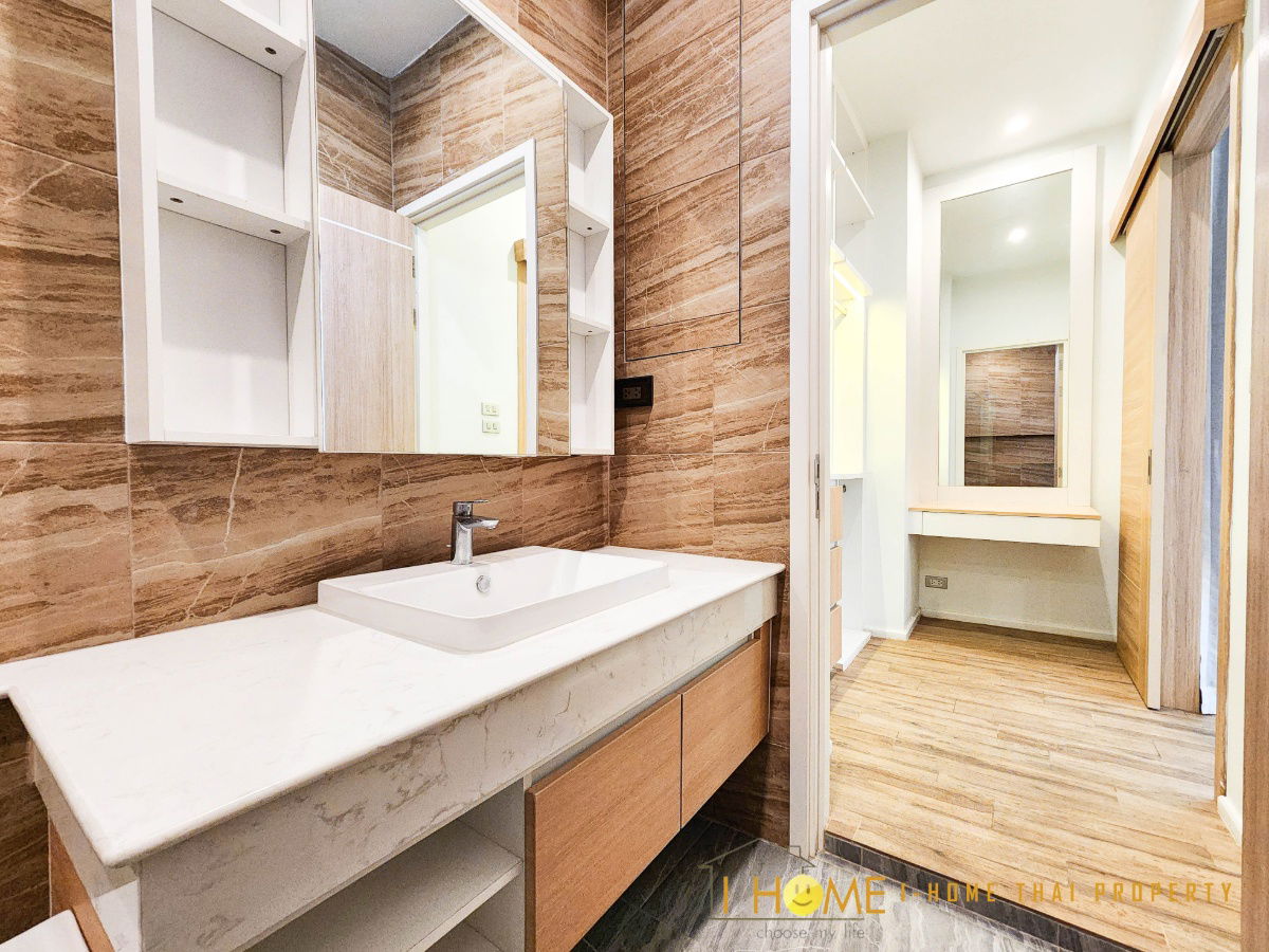 รูป ให้เช่า Pool Villa  2ชั้น  มี 4 ห้องนอน 5 ห้องน้ำ 1 ห้องครัว จอดรถได้ 2 คัน  - รูปที่ 23/50