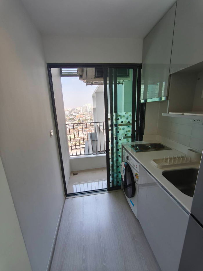 รูป ให้เช่า Ideo mobi sathorn ห้องสตูดิโอ เฟอร์นิเจอร์ครบพร้อมเข้าอยู่ ติด BTS กรุงธนบุรี 0 เมตร สนใจแอดไลน์ @best_condo - รูปที่ 6/9