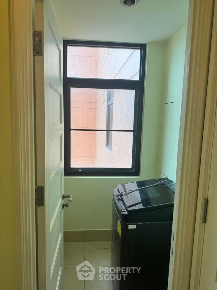 picture 2-BR Condo at Aguston Sukhumvit 22 near MRT Queen Sirikit National Convention Centre (ID 2461271) - 7/14