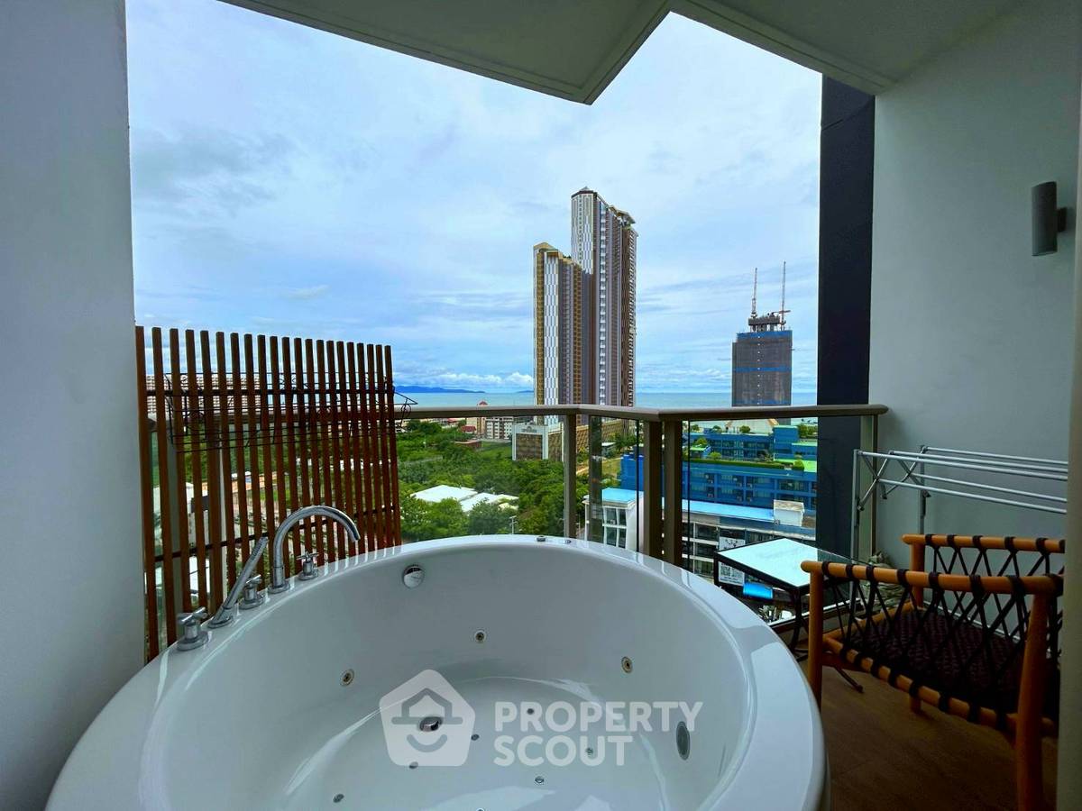 picture 1-BR Condo at The Riviera Ocean Drive close to Jomtien Beach (ID 2459692) - 4/12