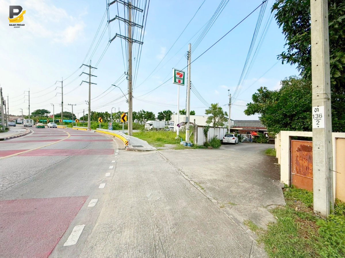 รูป ขายด่วน!! บ้านเดี่ยว 2 ชั้น บางแวก - ถนนพุทธมณฑล สาย 3 เขตบางแค กรุงเทพมหานคร พื้นที่เยอะ 100 ตร.ว.  - รูปที่ 24/24