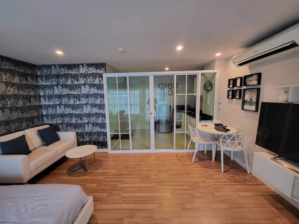 picture R2806 Condo For Rent We condo Ekkamai Ramintra - 6/20