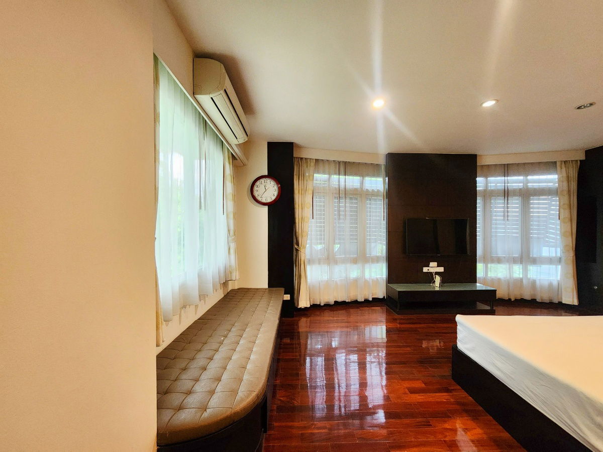 รูป HR3059ให้เช่าบ้านเดี่ยวหรู โครงการบ้านลาดพร้าว Exclusive and Residence ติดถนนเลียบด่วนเอกมัย- รามอินทราใกล้ห้าง เซ็นทรัล อีสวิล ใกล้ทางด่วน    - รูปที่ 2/51