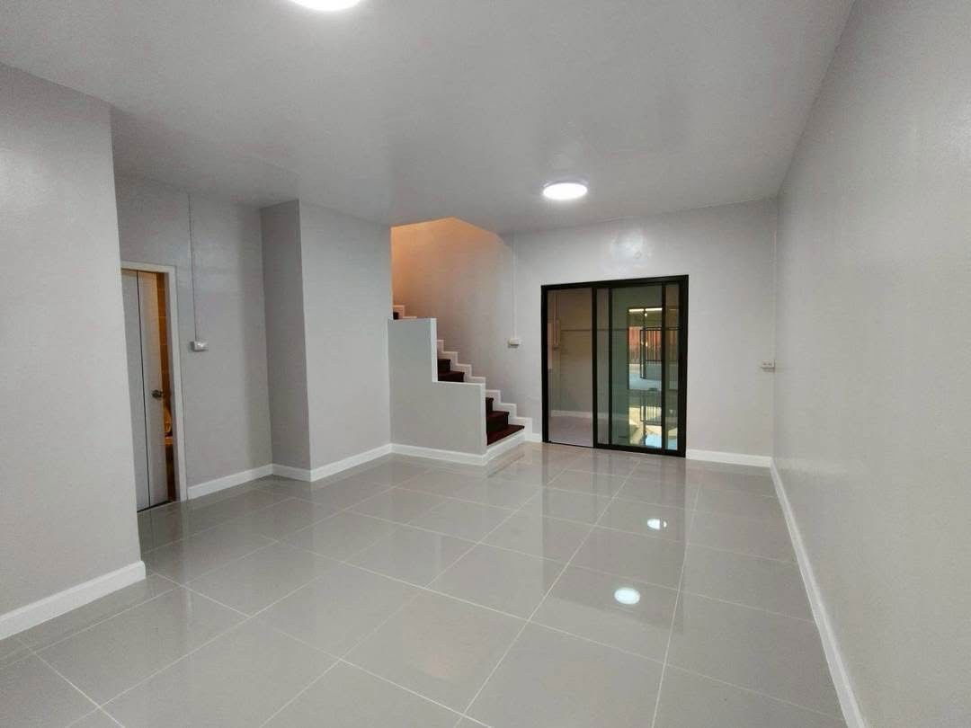 รูป ฟรีโอน! ทาวน์เฮ้าส์ 2 ชั้น พฤกษา 14A วัดลาดปลาดุก | 3 นอน ตกแต่งใหม่! หน้าบ้านไม่ชนใคร | 1.89 ลบ. - รูปที่ 7/35