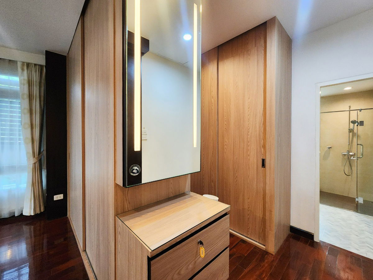 รูป HR3059ให้เช่าบ้านเดี่ยวหรู โครงการบ้านลาดพร้าว Exclusive and Residence ติดถนนเลียบด่วนเอกมัย- รามอินทราใกล้ห้าง เซ็นทรัล อีสวิล ใกล้ทางด่วน    - รูปที่ 40/51