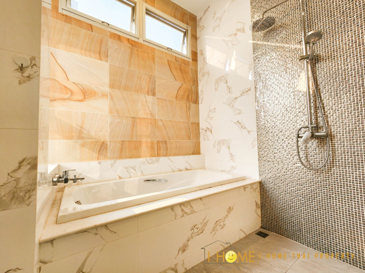 รูป ให้เช่า Pool Villa  2ชั้น  มี 4 ห้องนอน 5 ห้องน้ำ 1 ห้องครัว จอดรถได้ 2 คัน  - รูปที่ 34/50