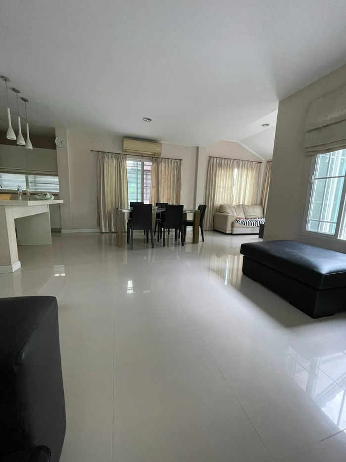 รูป HR3070ให้เช่าบ้านเดี่ยว 2 ชั้น เนื้อที่ 66 ตร.วา โครงการมัณทนา พระราม 9–ศรีนครินทร์ เฟอร์ครบ พร้อมอยู่ - รูปที่ 13/41