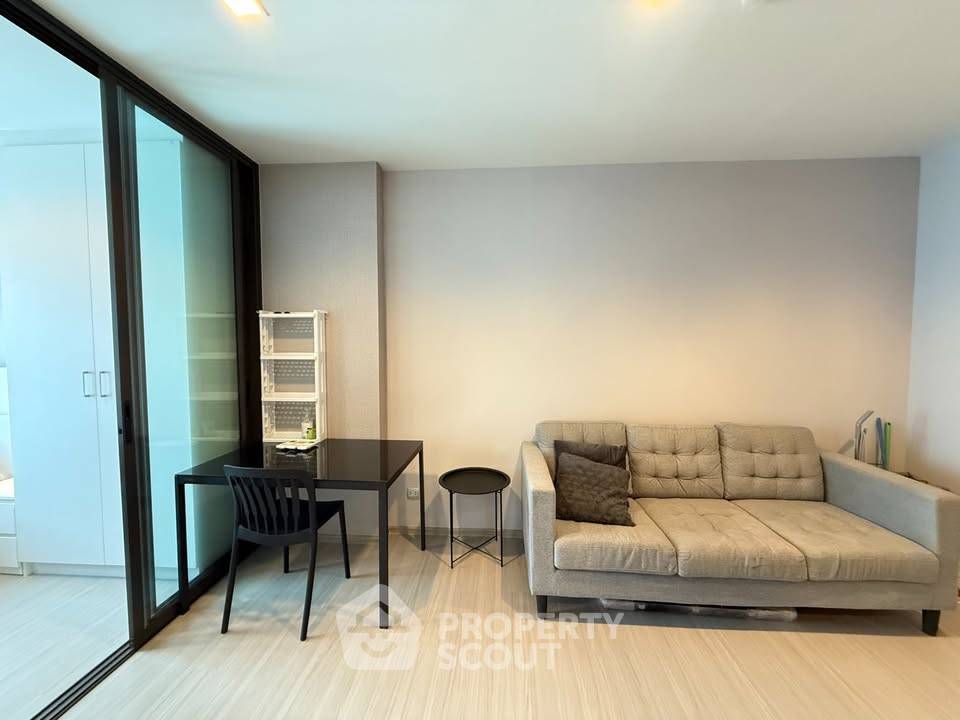 picture 2-BR Condo at Life Asoke - Rama 9 near MRT Phra Ram 9 (ID 2413898) - 4/10