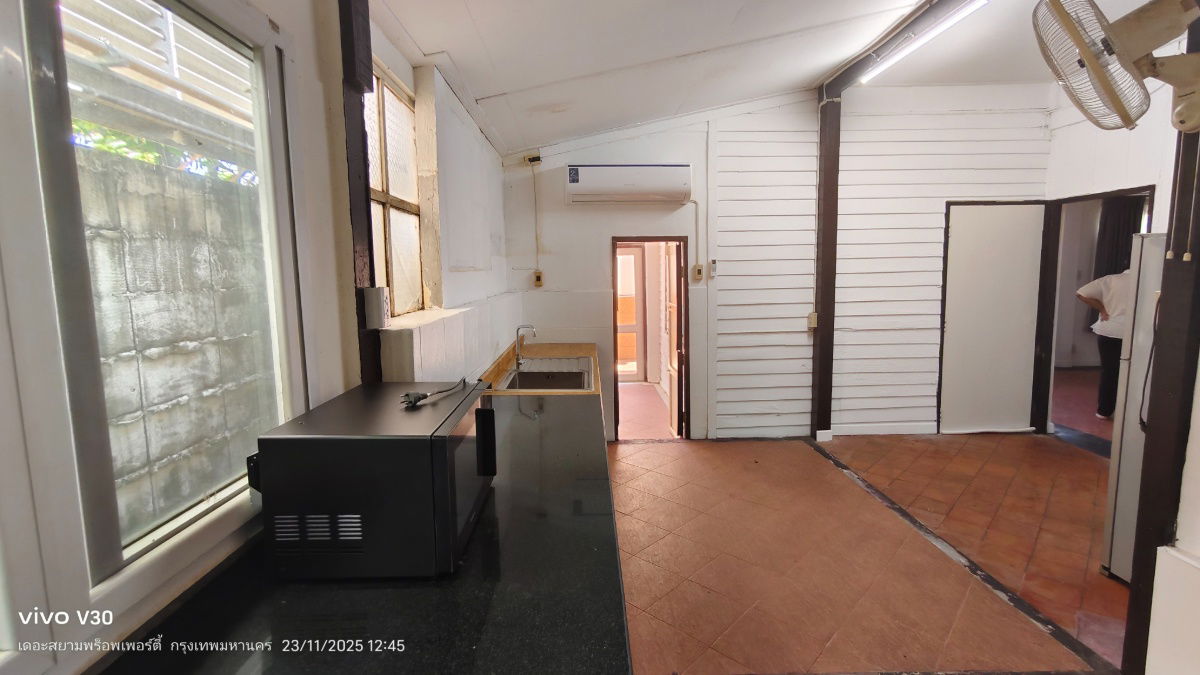 picture Single house for rent in the heart of the city, Ari, Phaya Thai area - 18/31