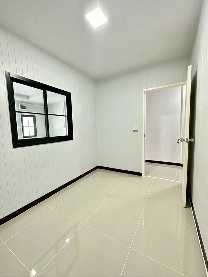 รูป ทาวน์เฮ้ามือสองราคาประหยัด แถวไทรน้อย นนทบุรี คุ้มมาก รีโนเวทใหม่ - รูปที่ 11/20