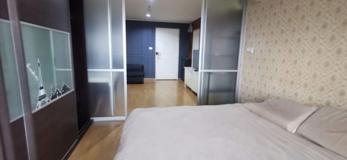 picture code : E18 U Delight @ Bang Sue Station - 12/17