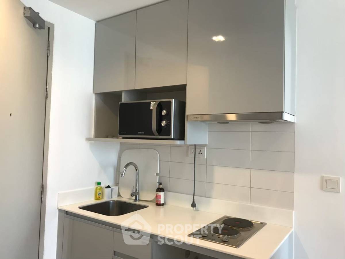 picture 1-BR Condo at Ideo Mobi Sathorn near BTS Krung Thon Buri (ID 364394) - 10/17