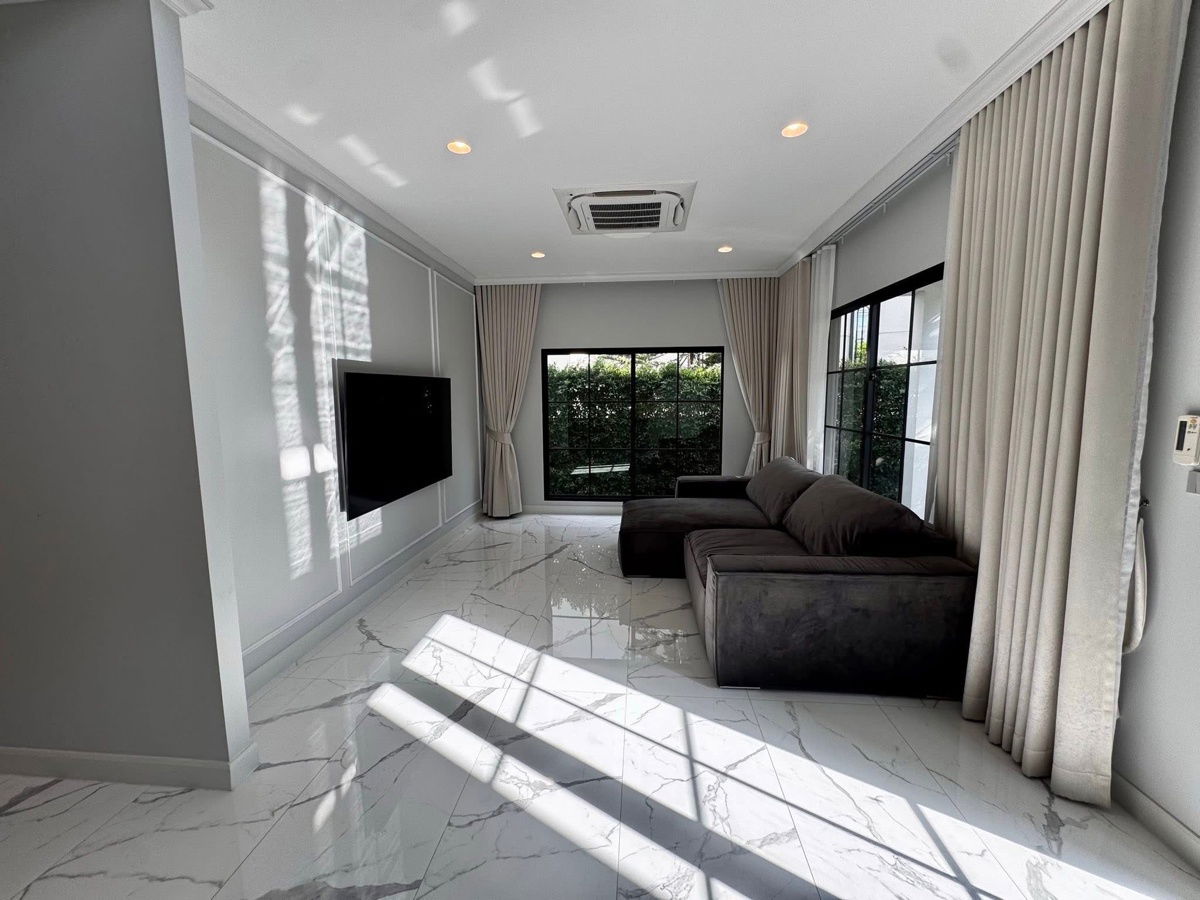 รูป Luxury House For RENT : เศรษฐสิริ บางนา สุวรรณภูมิ แปลงมุม ใกล้ Club house - รูปที่ 19/20