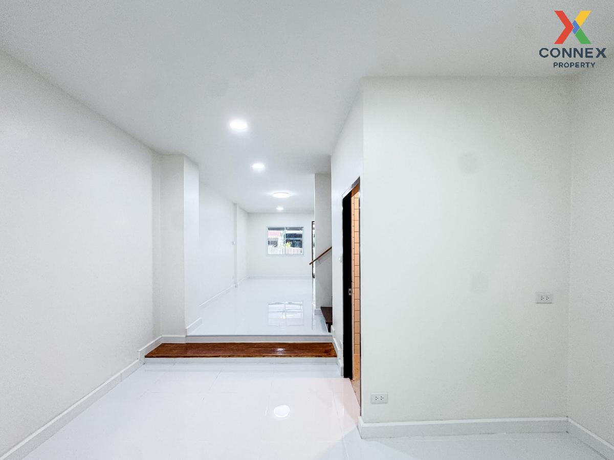 picture For Sale Townhome Lat Phrao 71, newly renovated, 3.39 million, 900 meters from MRT , Wang Thong Lang , Wang Thong Lang , Bangkok , CX-137062 ✅ Live chat with us ADD LINE @connexproperty ✅  - 10/12