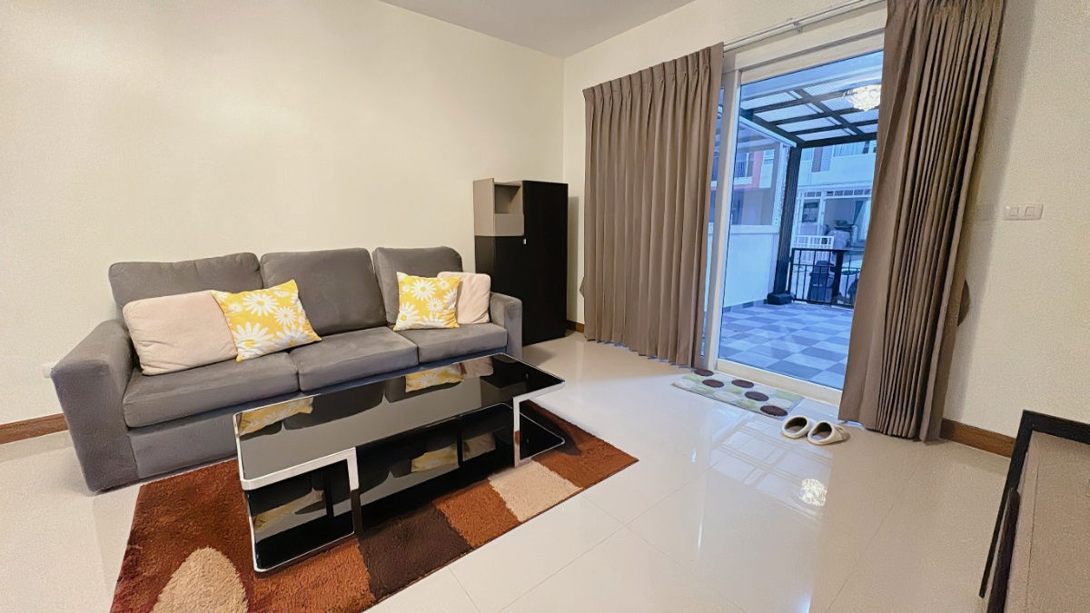 picture 3-Bed Townhome for Rent | The Trust Kaset-Nawamin (Nuanchan) – Fully Equipped - 5/14