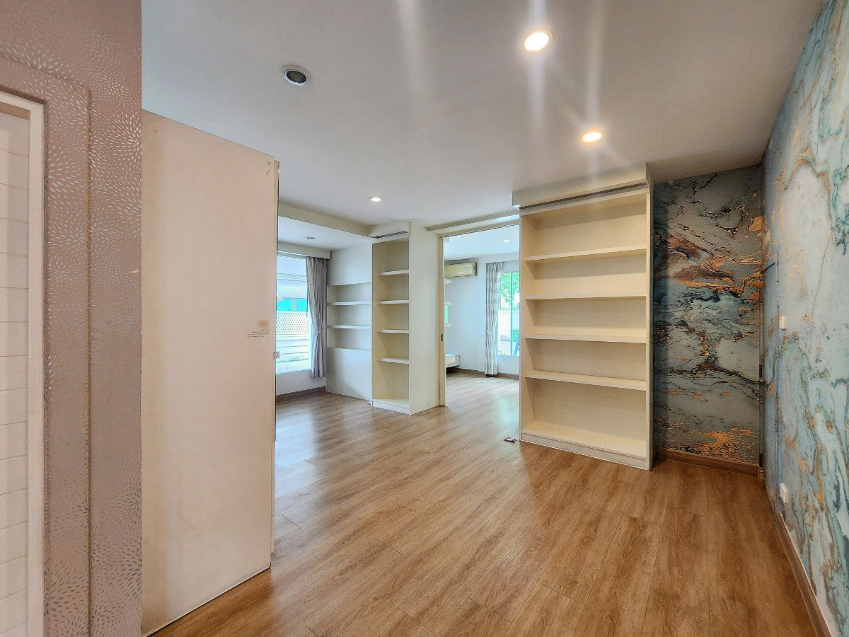 รูป HR3059ให้เช่าบ้านเดี่ยวหรู โครงการบ้านลาดพร้าว Exclusive and Residence ติดถนนเลียบด่วนเอกมัย- รามอินทราใกล้ห้าง เซ็นทรัล อีสวิล ใกล้ทางด่วน    - รูปที่ 20/51