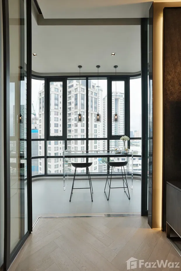 picture New building. 15 min walk to Saladaeng BTS station. 1668426 - 8/13