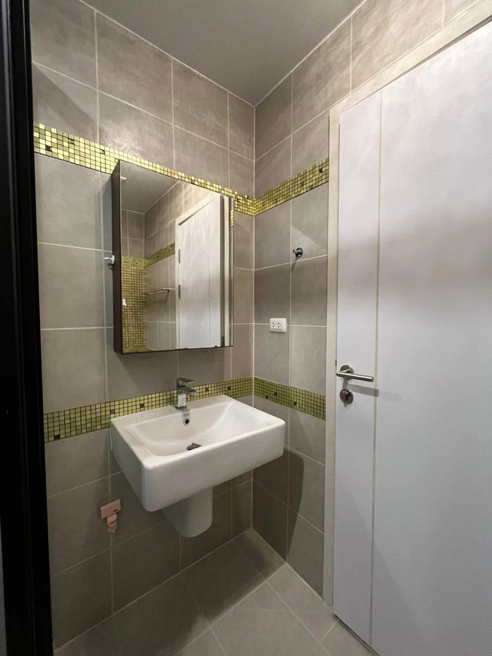 picture Condo For Rent // The Base Phetkasem - 16/22