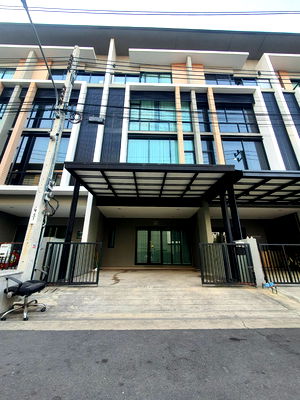 เช่าโฮมออฟฟิศ ถนนนาคนิวาส : HR3063ให้เช่าโฮมออฟฟิศ 4 ชั้น ติดถนนสุคนธสวัสดิ์ โครงการพ Premium Place Kasetnawamin-Sukhonthasawat   