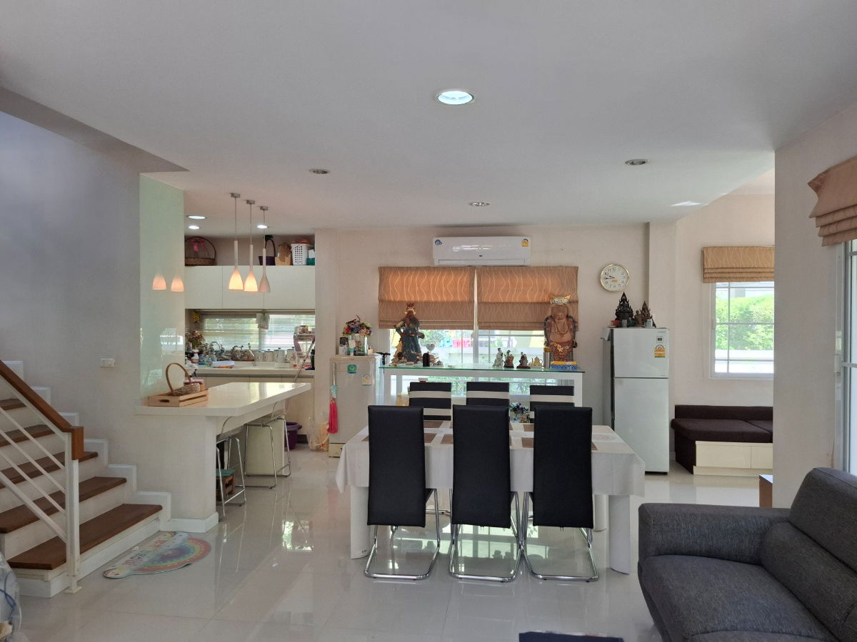 รูป ขายบ้านเดี่ยวหรู ถูกสุดในโครงการ ม.มัณฑนา พระราม 9 ศรีนครินทร์ แบบบ้าน Onyx แถมเฟอร์นิเจอร์ทั้งหลัง - รูปที่ 3/13