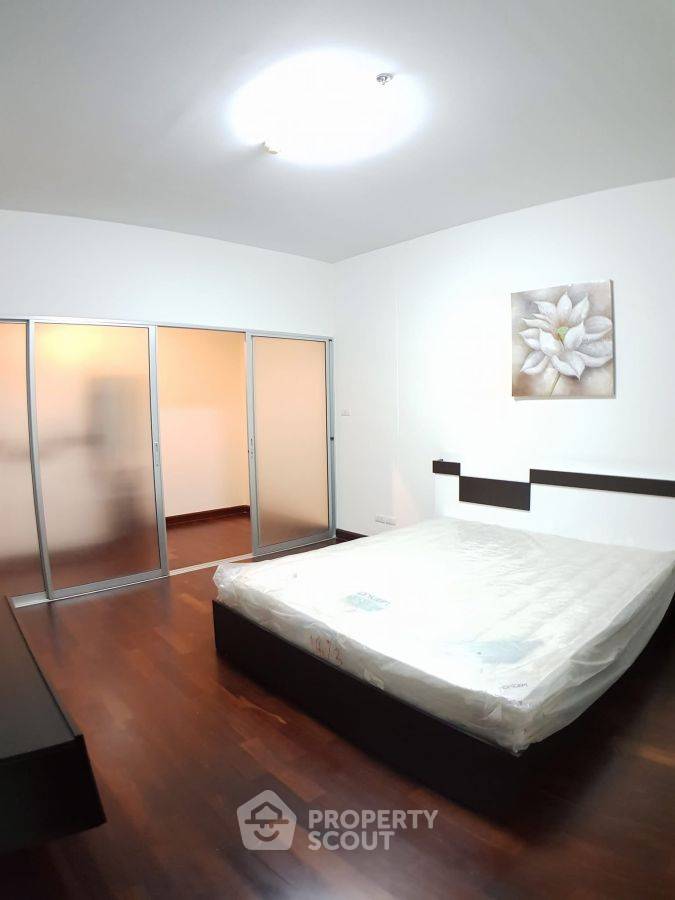 picture 3-BR Condo at Supalai Park Kaset near BTS Kasetsart University (ID 2445891) - 2/4