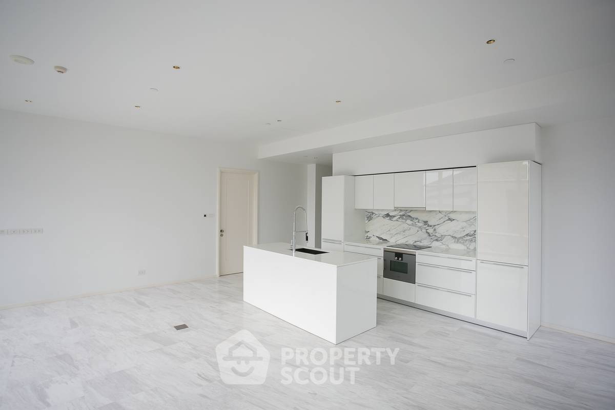 picture 2-BR Condo at Four Seasons Private Residences Bangkok near BTS Saphan Taksin (ID 1384195) - 12/19