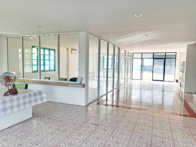 รูป รร.อนุบาลบ้านแม่น้ำคู้ 2.8 กม 2ไร่ นิคมอุตสาหกรรม WHA4 3.6กม. ขาย-ให้เช่าโรงงาน 2,012 ตร.ม. ตลาดแยกพวงมาลัย 1.9 กม. 2ชั้น รพ.ปลวกแดง ระยอง - รูปที่ 5/8