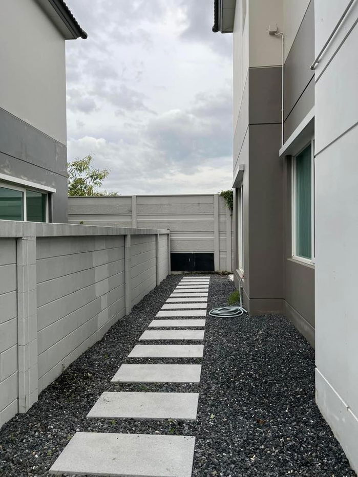 picture  Sell at Centro Rama 9-Krungthep Kreetha - 2/8