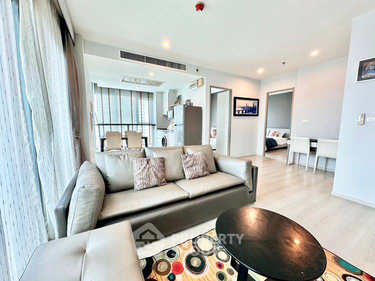 picture 2-BR Condo at Life Ratchadapisek near MRT Huai Khwang (ID 2447494) - 1/7