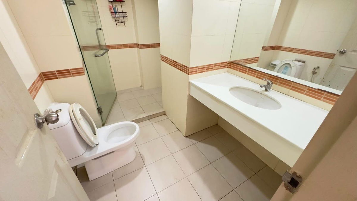 picture code : E05 Pinnapa On nut Bedroom : 1 - 2/6