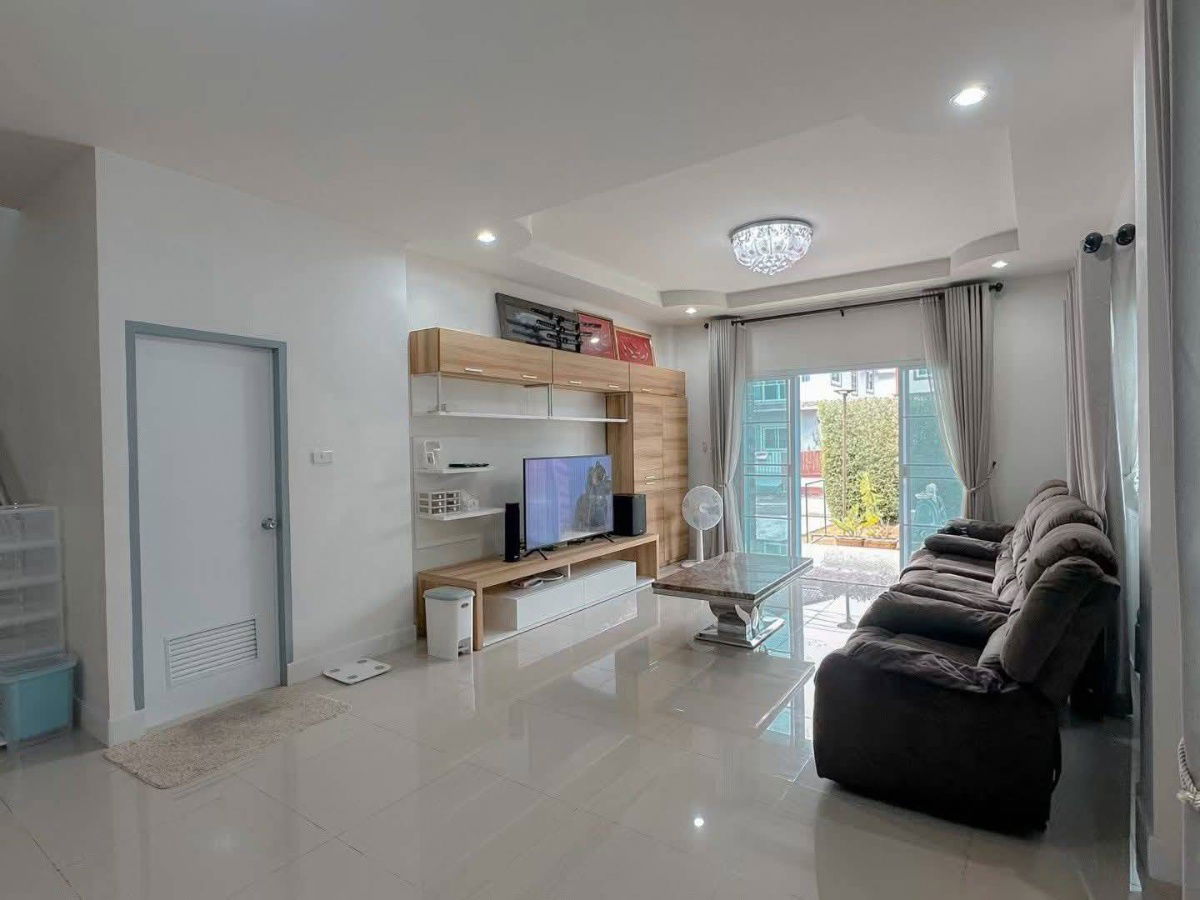 รูป ให้เช่าบ้านเดี่ยว 2 ชั้น พิกัดสันทราย-เชียงใหม่ พร้อมอยู่ เฟอร์นิเจอร์ครบครัน พร้อมเครื่องใช้ไฟฟ้า T.0946511456 - รูปที่ 3/16