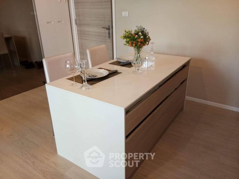 picture 1-BR Condo at The Room Sukhumvit 21 near MRT Sukhumvit (ID 382918) - 4/14