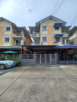 ให้เช่า ทาวน์โฮม 3 ชั้น  4 ห้องนอน 5 ห้องน้ำ หมู่บ้าน อิ่มอัมพร ทวีวัฒนา  เดินทางสะดวก เข้าออกได้หลายทาง หาของกินง่าย หน้าโครงการ มีร้านสะดวกซื้อ