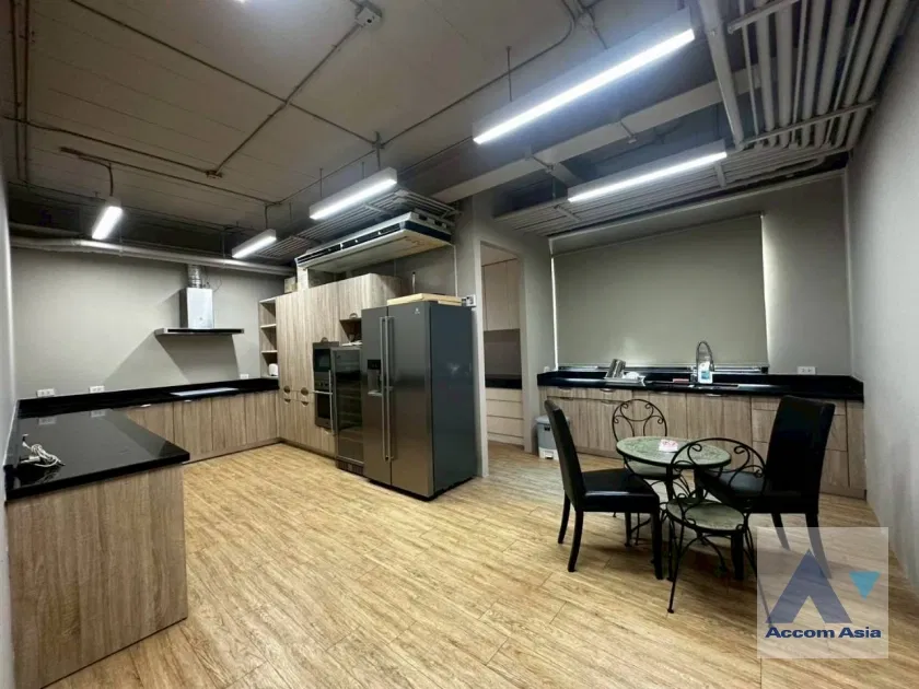 picture 🔼🔽 AccomA 📩  4 BR Townhouse in Khlong Tan Nuea (AA45115) - 10/20