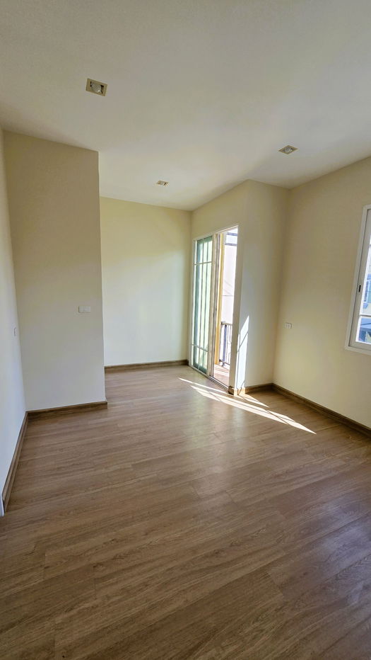 รูป สภาพมือ1 ไม่เคยเข้าอยู่ ทำเลดีๆ ราคาเบาๆ ขาย บ้าน ทาวน์โฮม โกลเด้น ทาวน์ บางแค 19 ตารางวา ใกล้ MRT หลักสอง ถนน กาญจนาภิเษก ถนนเพชรเกษม บางแค - รูปที่ 14/25