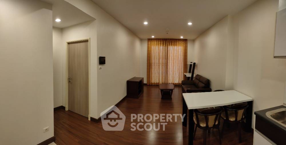 picture 1-BR Condo at Supalai Lite Sathorn-Charoenrat in Bang Khlo (ID 628106) - 3/7